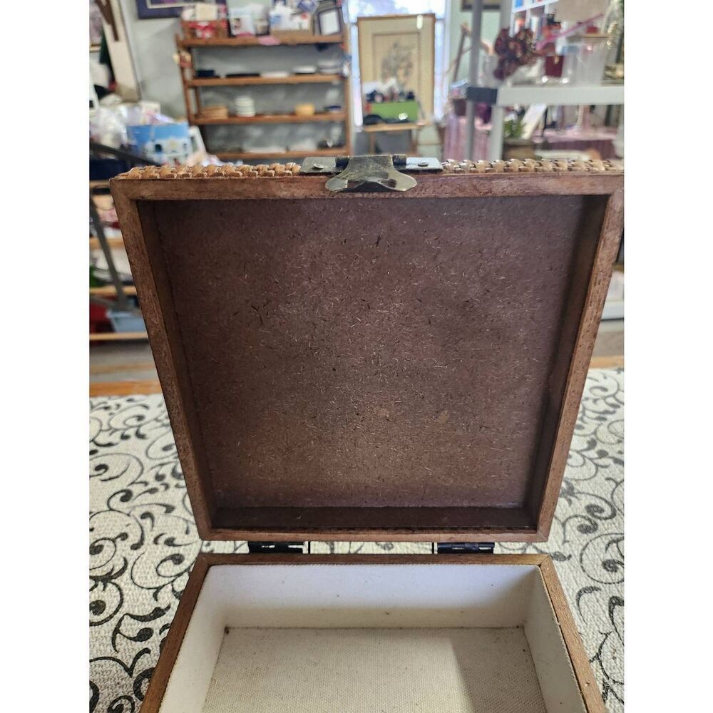 Woven Storage Box - Picture 2 of 10